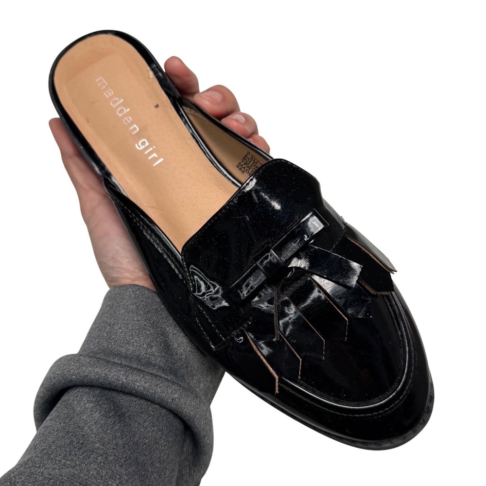 Madden Girl AAVAA Black Patent Loafer Mules‎ Kiltie Fringe Bow Slides Flats 7.5M